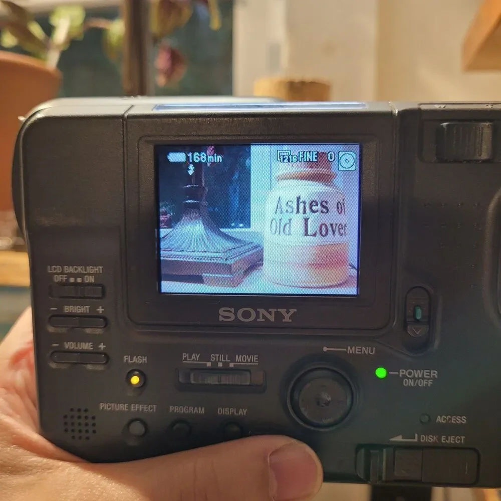 Sony Mavica MVC-FD83 Digital Camera+Battery+Charger+Floppy Disc+Manual WORKS!